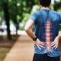 cara mencegah cedera tulang belakang saat berolahraga
